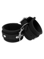 Onyx handcuffs in black with short chain and locking clasp
